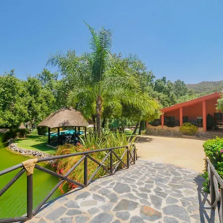 Cubo's La Fuente Del Pedregal Casa 2 Hébergement de vacances *